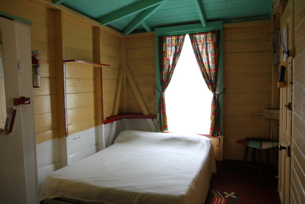 Finjam Cottage Порт Антонио Стая снимка